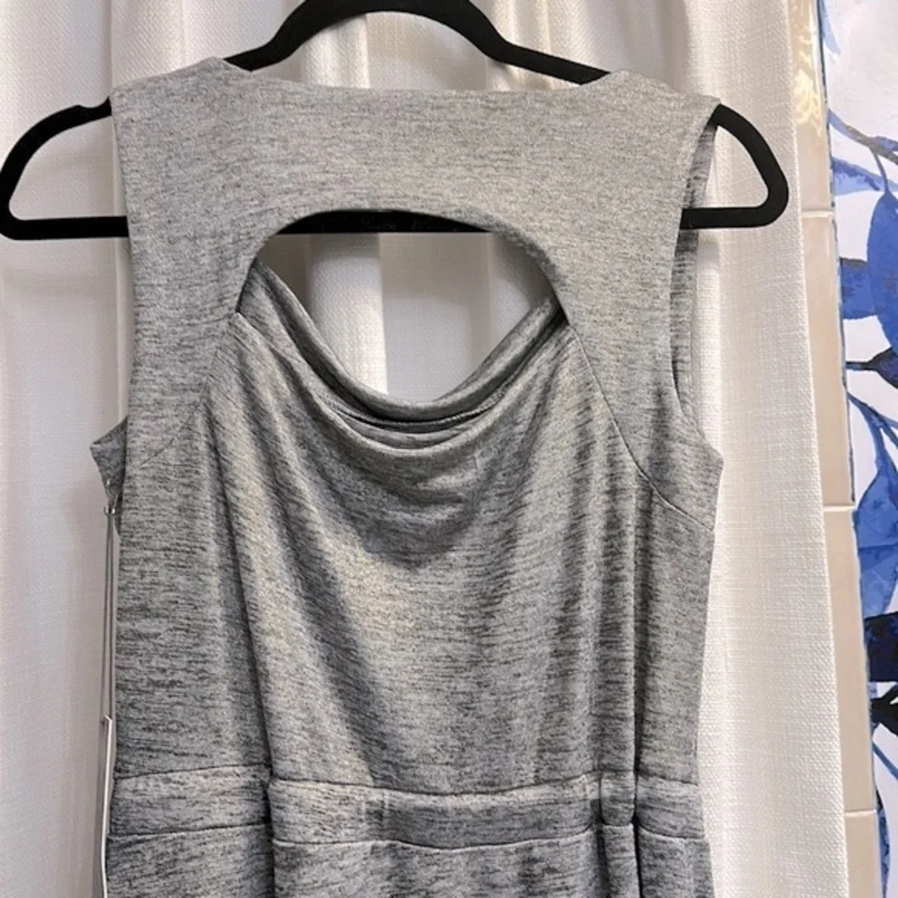 NWT Women’s Jennifer Lopez Metallic Sleeveless Silver Shimmer Dress Size Small - Picture 9 of 11